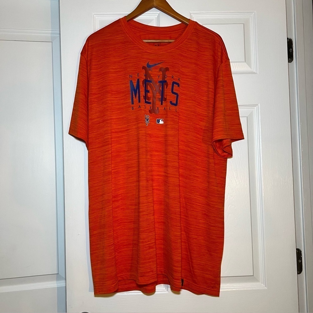 The Nike Tee Dri-Fit NY Mets Orange Short Sleeve Shirt